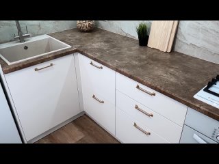 Видеообзор на кухонный гарнитур «Ройс» в оттенке Ваниль софт