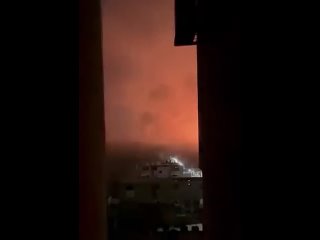 🔠🔠🔠🔠 Жестокие израильские бомбардировки северной части сектора Газа освещают ночное небо, заливая кровью невинных палестинцев Св