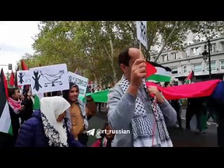 🇪🇸🇵🇸 Мадрид вышел на массовую акцию в поддержку палестинцев в секторе Газа