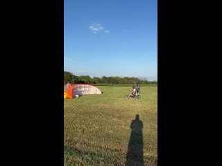Reverse launch on a paramotor trike!.mp4