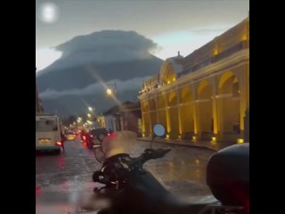 Странные молнии в Гватемале