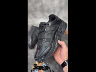Черные зимние кроссовки Adidas Niteball
