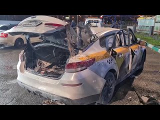 Машина такси взорвалась на заправке в Коломенском проезде