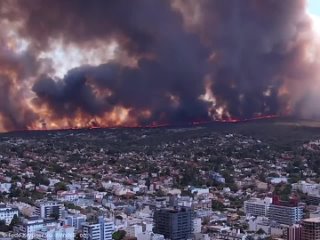 В Аргентине вспыхнули масштабные лесные пожары — предположительно, из-за того, что мужчина пытался приготовить кофе на костре