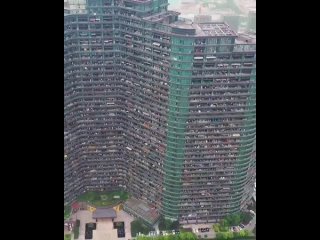Дом на 25 000 жителей — Regent International в китайском Ханчжоу 

Здание площадью более 260 000 м² имеет 40 этажей и использует