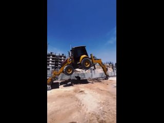 Как обычный прораб видит стройку
Ну или же сотрудник по технике безопасности (видео)