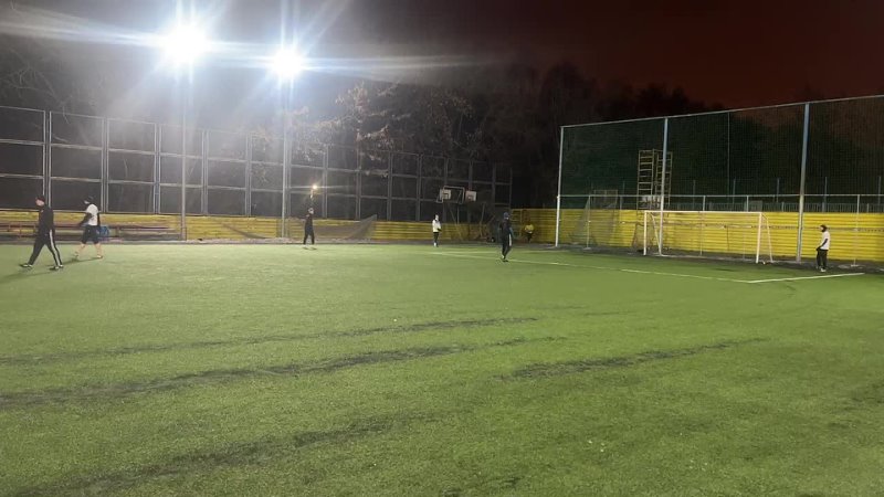 Live: Izmaylovo Football League of Bauman University