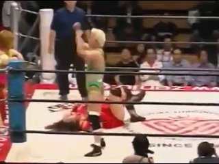 Takako Inoue & Shinobu Kandori vs Kyoko Inoue & Eagle Sawai (AJW 10/5/2003)