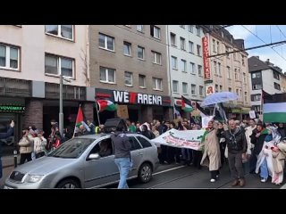 Wir haben gestern mit bis zu 1000 Menschen in Duisburg unsere Solidarität mit Gaza demonstriert  🇵🇸 In NRW waren wir gestern wie
