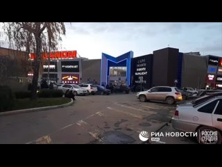 ️Из ТЦ “Меганом“ в Симферополе эвакуировали людей