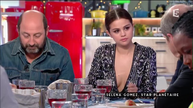 Selena Gomez, star planétaire C à vous 10, 03,