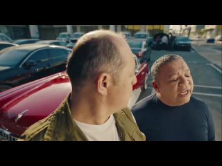 Сами Насери — главный герой фильмов «Такси» снялся в узбекской рекламе

В Ташкенте актер отведал узбекский бургер и прокатился н