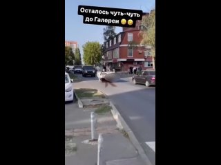 🤭Перевернутый жигули прокатился по улицам Краснодара