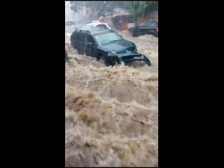 В результате сильного наводнения в Доминикане погиб 21 человек.