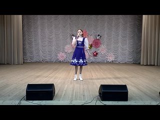 Сл. и муз. В.Тюльканова «Взмахни крылами, Русь!» исполняет Елизавета Бреслав