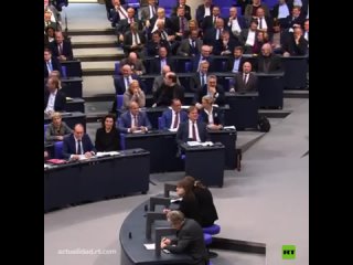 Estallan carcajadas en el Bundestag tras comentarios de Scholz sobre la crisis presupuestaria