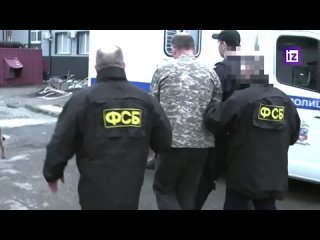 Кадры задержания сотрудниками ФСБ мужчины, готовившего взрыв мэрии Рубцовска по указанию из Украины