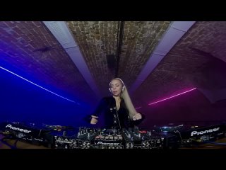 DJ Bella Kri - Live _ Progressive House & Melodic Techno Mix _ November