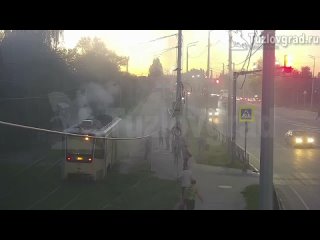 В Новочеркасске на ходу загорелся трамвай