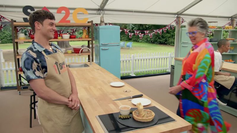 The Great Celebrity Bake Off For SU2 C S06 E03 Lucy Beaumont, Tom Daley, David Morrissey, Adele