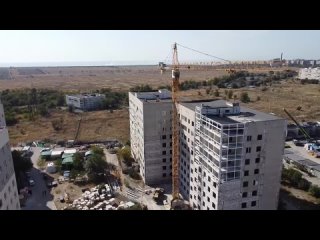 В Орджоникидзевском районе Мариуполя подмосковные специалисты продолжают восстанавливать жилые дома с множественными разрушениям