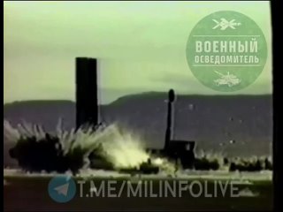 Видео применения кассетной баллистической ракеты MGM-140A ATACMS Block 1 с 950 суббоеприпасами M74 во время испытаний. 

Интерес
