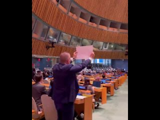 🇮🇱 Expulsan a un diplomático israelí por su payasada en la Asamblea General de la ONU