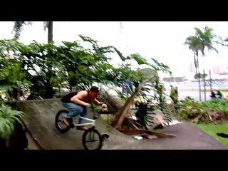 FERNANDO LACZKO BRAZIL TO BARCELONA UNITED BMX // Inside BMX