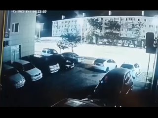 Во Владивостоке мужчина украл у таксиста телефон, деньги и автомобиль