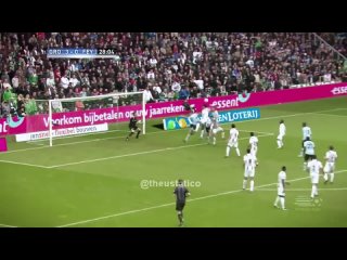 Matheus 📊 - Virgil Van Dijk vs Feyenoord (2011) [1724764334029414400].mp4