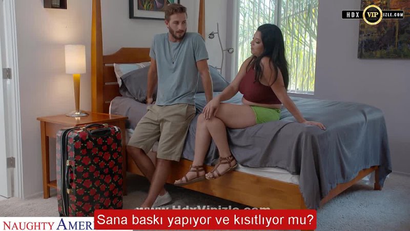 Karısının Arkadaşı Evinden Atılınca Ona Yardım Ediyor Türkçe Altyazıl