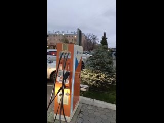 Возле Восхода Электрозаправка а вот и первый автолюбитель в Оренбурге😁