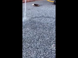 ULTISuDS — раствор для пористого асфальта с быстрым дренажем  Он быстро отводит ливневые воды с улиц, парковочных... (видео)