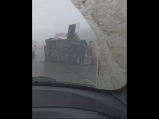 Из-за сильного тумана на трассе возле села Перевозное перевернулся автомобиль