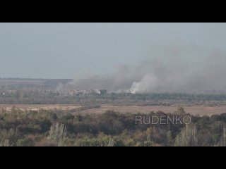 Эксклюзивное видео с окраин Авдеевки. Наша артиллерия и авиация выжигают позиции врага. Ситуация накалена. Наши парни кремень! О