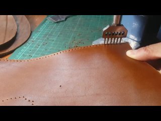 Видео от Женские кожаные сумки  ручной работы