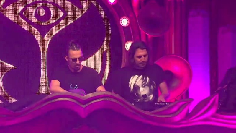 Dimitri Vegas Like Mike Live At Tomorrowland 2017