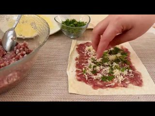 Беру обычный фарш и лаваш, а получается такая вкуснятинаю. Очень вкусный обед или ужин