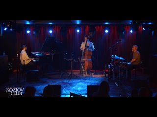 TONY KARAPETYAN TRIO: «BACK TO JAZZ»