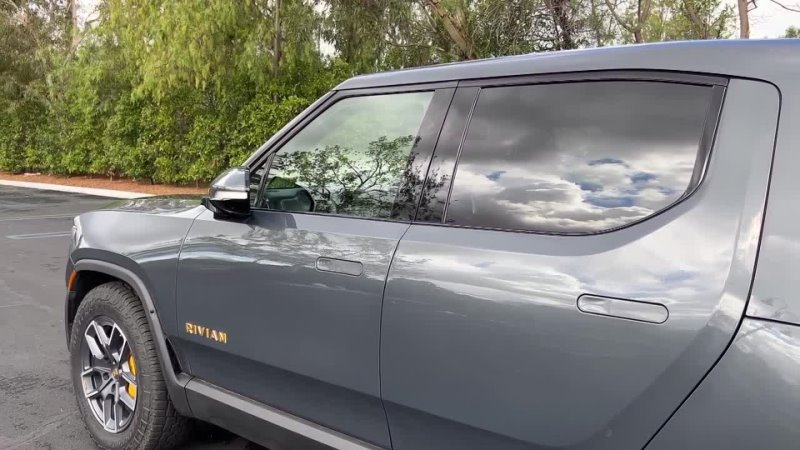 The Rivian R1T Pickup is an Executive EV with Enthusiast DNA (POV Drive Review)