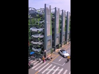 Система многоэтажных парковок в Китае (видео)