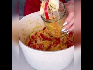 ЗАКРУЧИВАЕМ КАПУСТКУ... (видео)