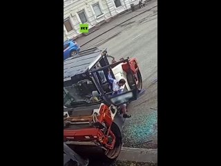 Meanwhile in Russia: A man steals a pavement roller in the city of Perm… but not for long