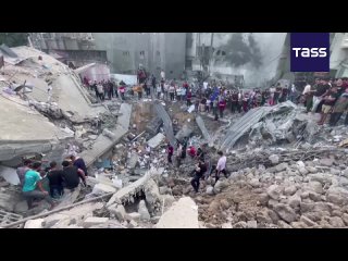 Secuelas del bombardeo de la iglesia ortodoxa griega de San Porfirio en Gaza en la que murieron al menos 18 personas, entre ello