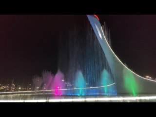 Свето-водо-музыкальный фонтан в Сочи - вс день Латино