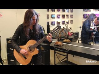 Kiko Loureiro toca Megadeth no backstage em