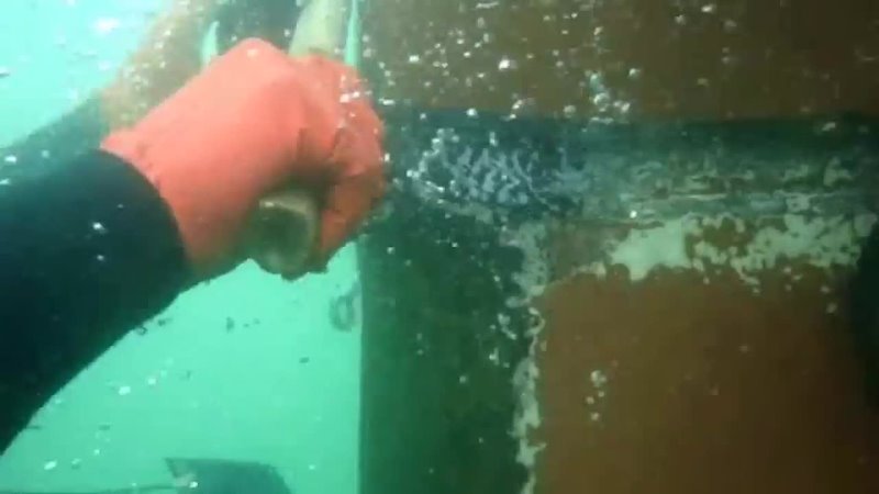 Underwater welding requires knowledge and effort
