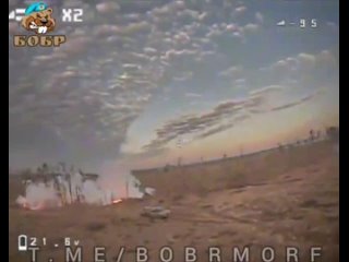 На участке Работино-Вербовое оператор FPV-дрона ВС РФ уничтожает приближающийся танк Leopard