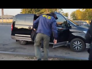 Оперативная съемка задержания украинского шпиона в ЛНР