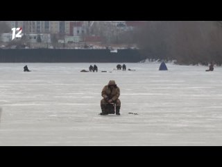 Беспечность, которая приводит к трагедиям: омские рыбаки начали сезон зимней ловли